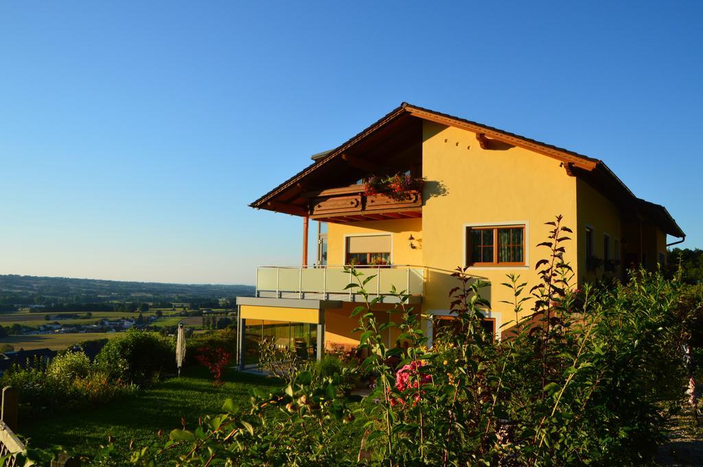 Haus Margit Apartment Schlierbach Exterior photo